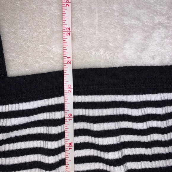 🌺 3/$15 🌺 Stripe Tank Top - Picture 6 of 6